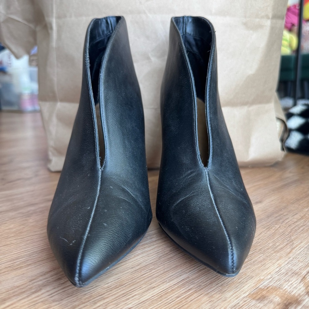 Elegant Black Women's Ankle Boots - Picture 2 of 7